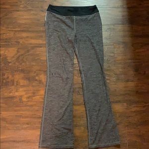 EUC UA yoga pants size large